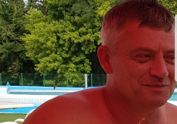  ,   Dubravko, 49 ,  