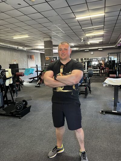  ,   Igor, 38 ,   ,   