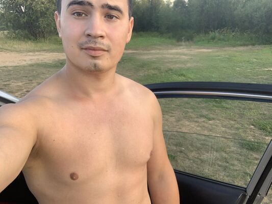  ,   Denis, 28 ,   ,   , c , 
