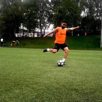  ,   Artur, 32 ,   ,   , c 