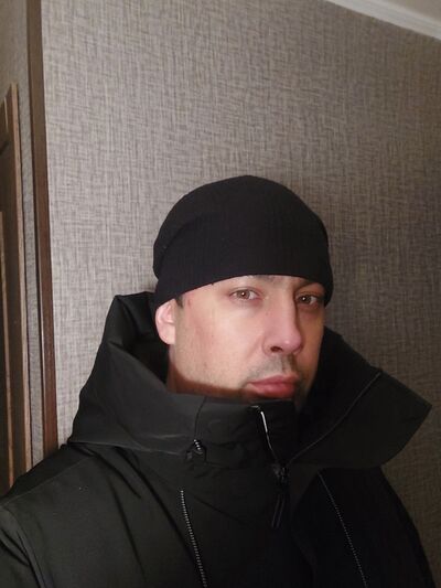  ,   Anton, 38 ,     , c 
