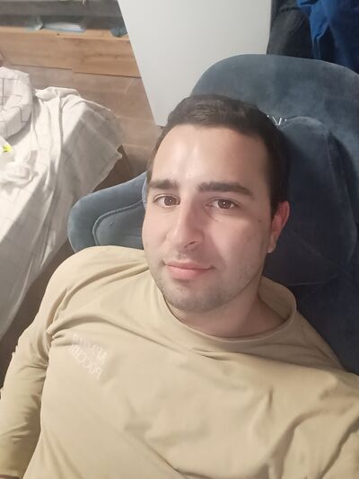  ,   Pavel, 28 ,   ,   