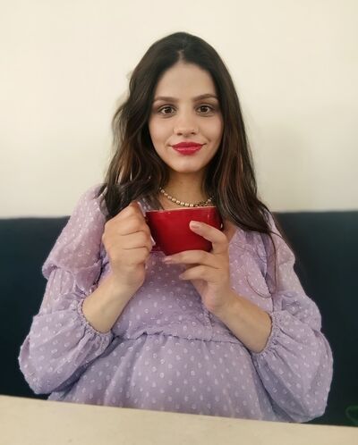  ,   Angelina, 29 ,   c 