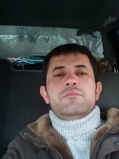  ,   Ali, 44 ,   