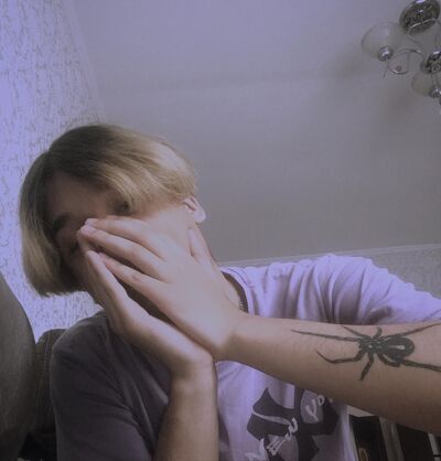  ,   Mikollla, 25 ,   ,   