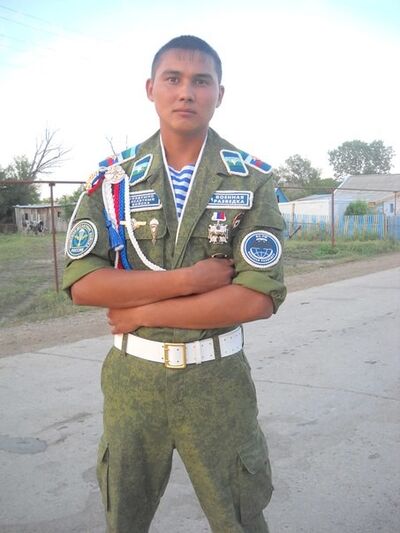  ,   Artem, 33 ,   