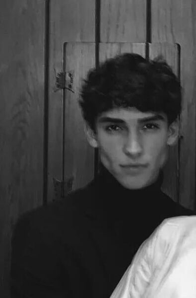  ,   Alex, 22 ,   ,   , c , 