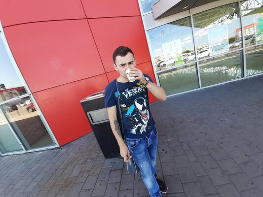  ,   Max, 27 ,   ,   , c 