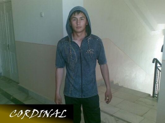  ,   Farrux, 32 ,   
