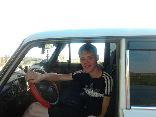  ,   Konstantin, 37 ,  