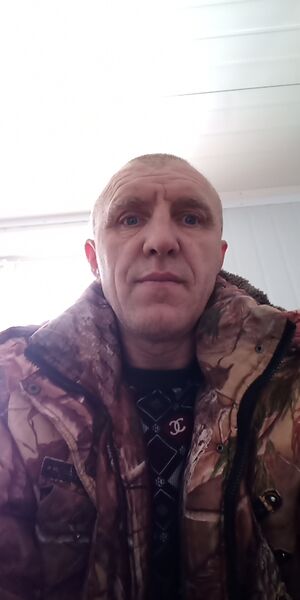  ,   Viktor, 52 ,   