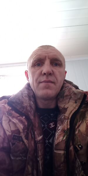  ,   Viktor, 51 ,   