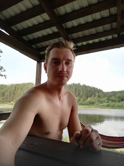   ,   Roman, 32 ,   ,   
