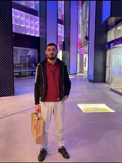  ,   Bilal, 26 ,   ,   , c , 
