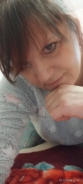  ,   Lana, 40 ,   ,   , c , 