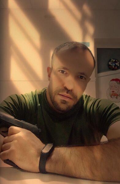  ,   Navzer, 38 ,   ,   