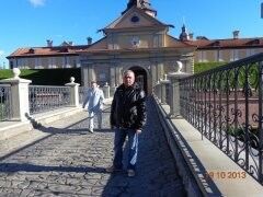  12056757  Poul, 62 ,    
