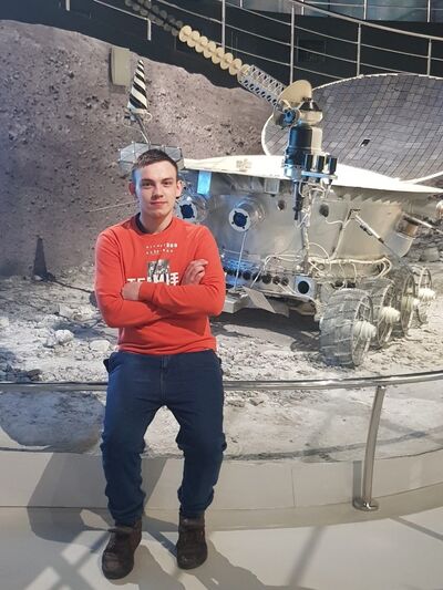  ,   Denis, 21 ,   ,   , c 
