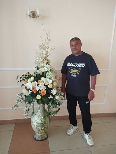  ,   Nurik, 48 ,   ,   