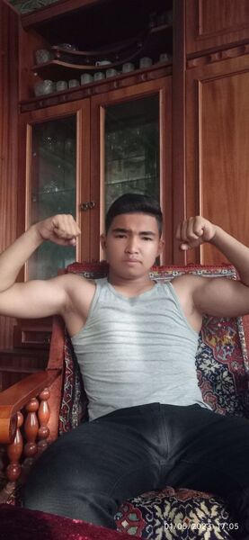  ,   Bekzodbek, 20 ,   ,   