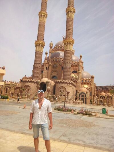  ,   Aleks, 45 ,   