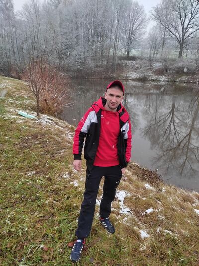  ,   Sasha, 32 ,   ,   