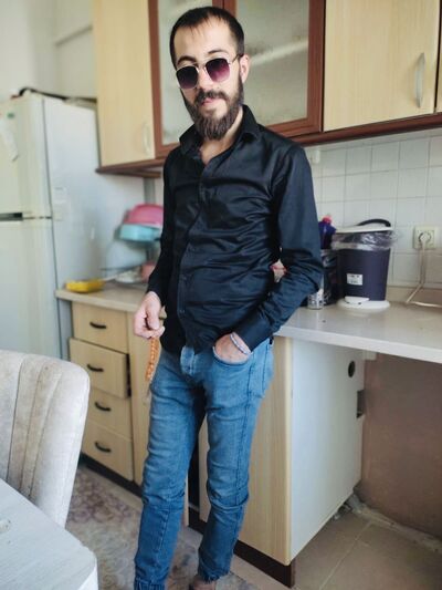  ,   Hamid, 32 ,   ,   