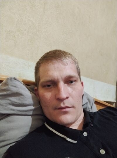  ,   Mikhail, 37 ,   ,   , c 