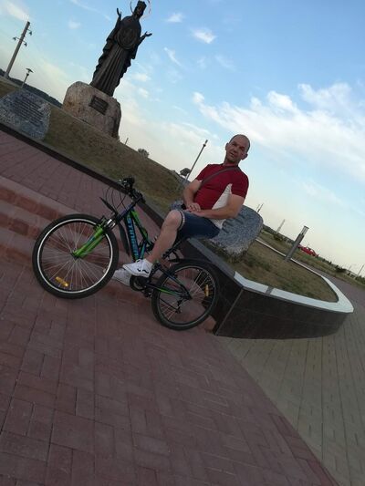  ,   Artem, 51 ,   ,   , c 