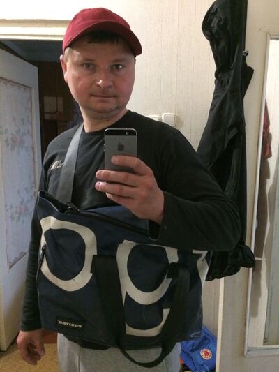  ,   Mark, 34 ,   ,   