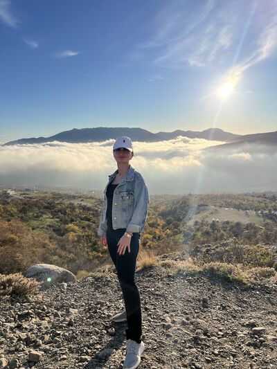  ,   Lola, 48 ,   ,   , c 