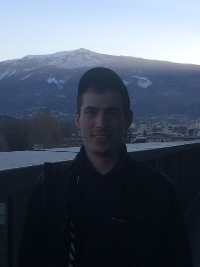  ,   Dima, 33 ,     