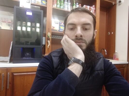  ,   Kamil, 38 ,   ,   