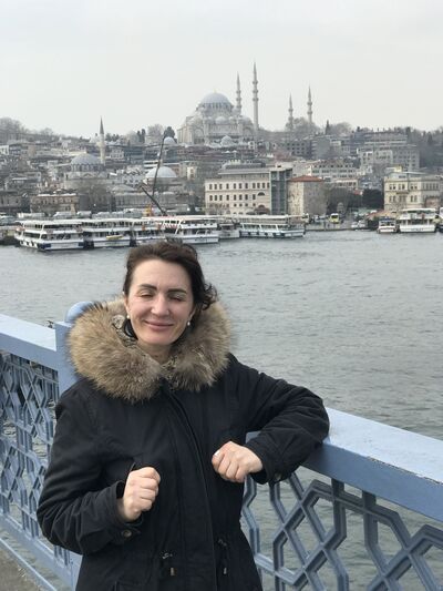  ,   Lilia, 43 ,   ,   