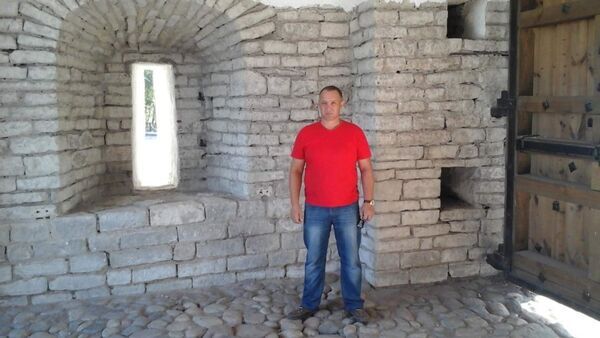  ,   Ivan, 48 ,  