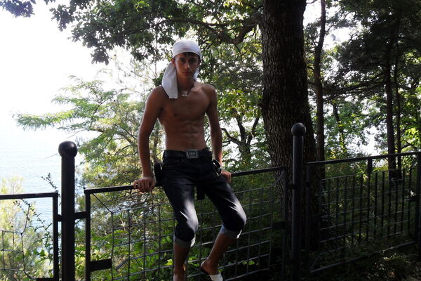  ,   Timur, 32 ,   ,   , c 