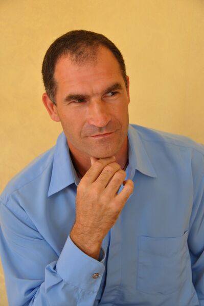  ,   Viktor, 46 ,     , c 