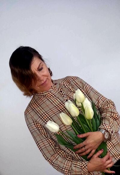  ,   Lidia, 45 ,   c 