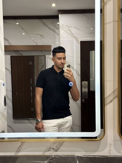  Algiers,   Minou, 25 ,   ,   