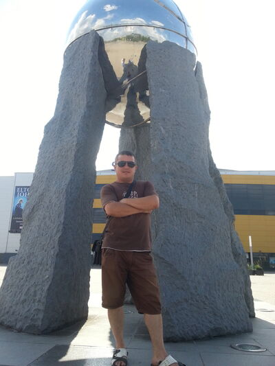  ,   Artem, 40 ,   