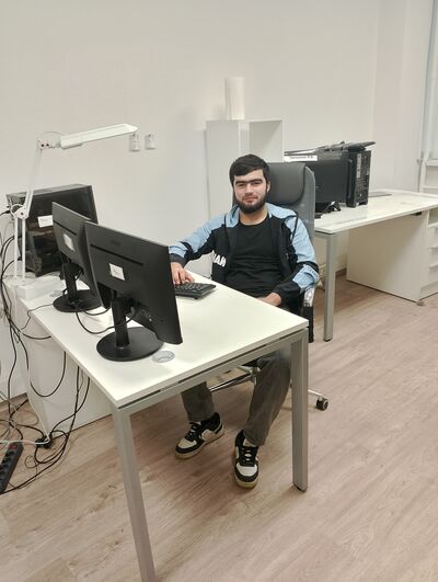  ,   Mukhiddin, 22 ,   ,   