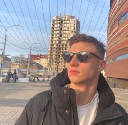  ,   Vlad, 19 ,   ,   
