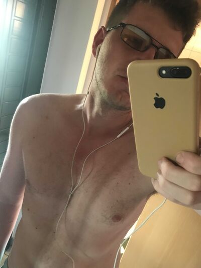  ,   Vladislav, 32 ,   c 