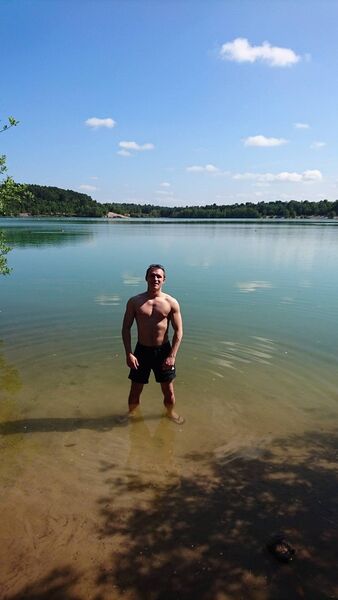  ,   Lauris, 34 ,   ,   , c 