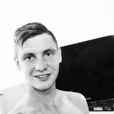  ,   Vova, 27 ,  
