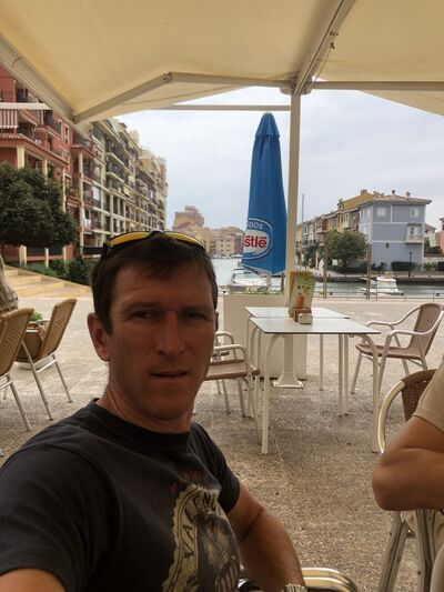  ,   Ruslan, 47 ,   ,   , c 