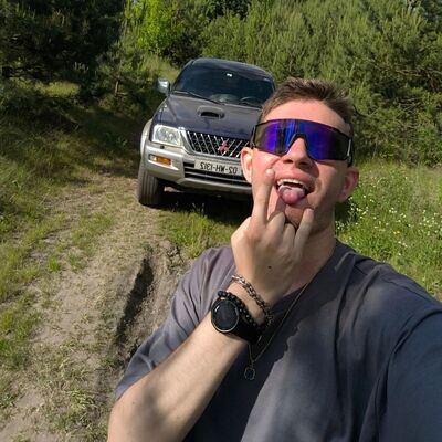  ,   Vladyslav, 21 ,   ,   