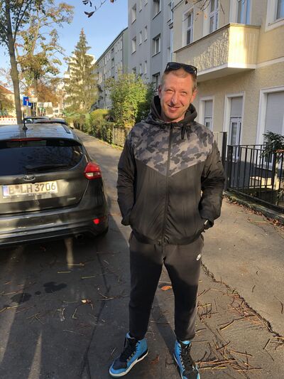  ,   Alex, 41 ,   ,   