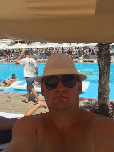  ,   Alex, 46 ,   