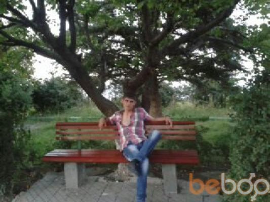  ,   ARMEN A, 32 ,   